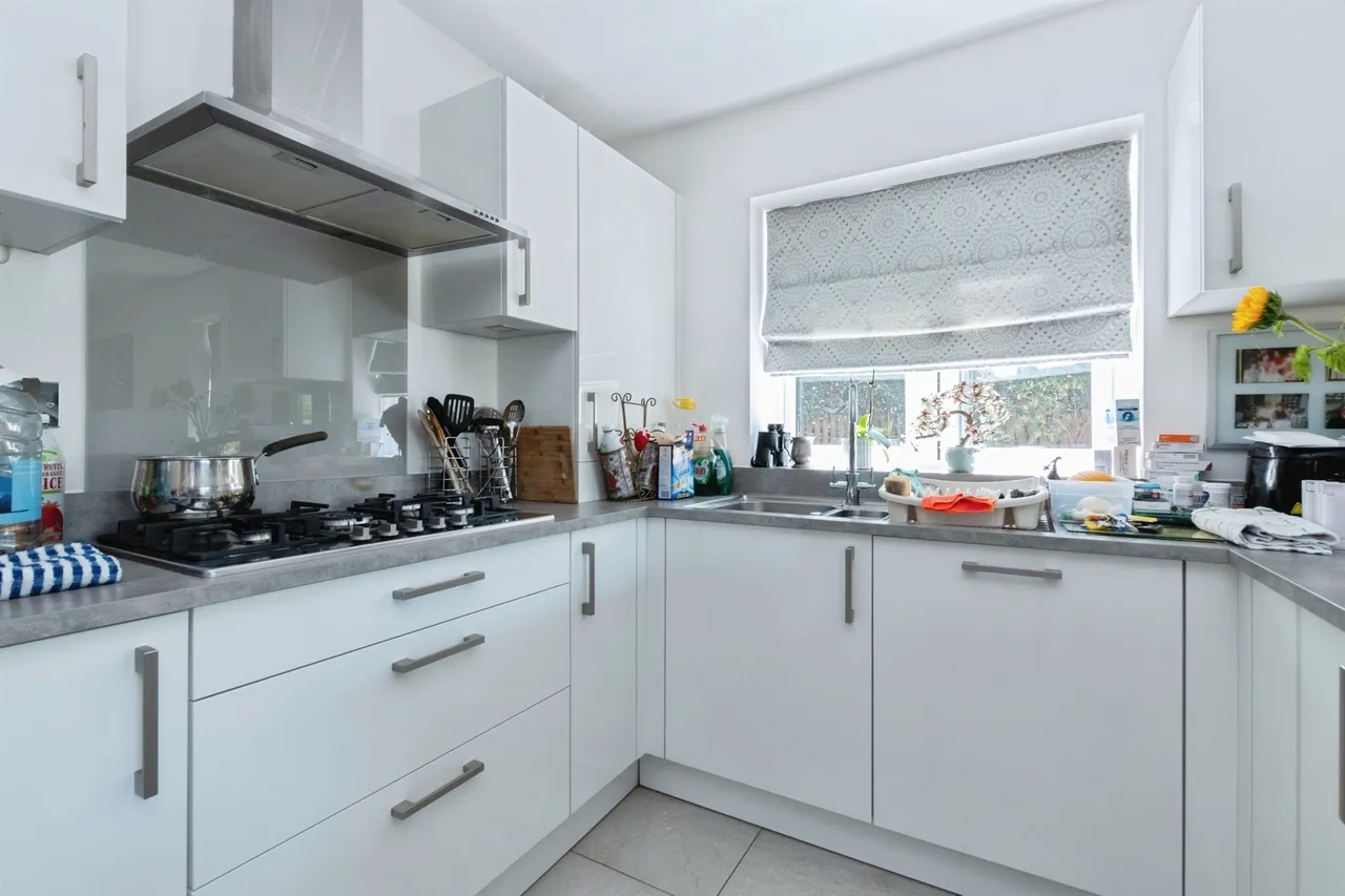 Golf Links Road, Ferndown, photo 5