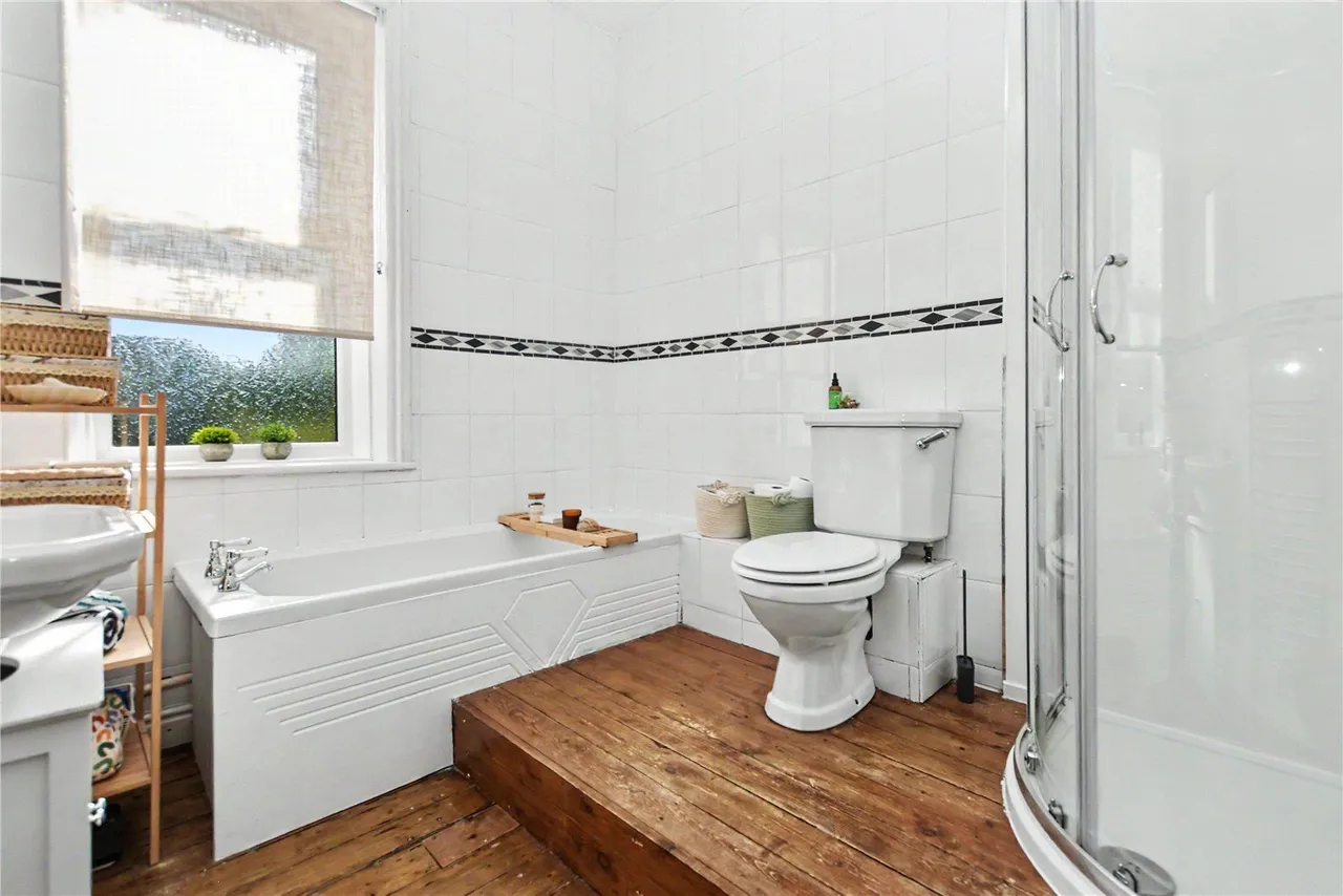 Carr Road, Calverley, LS28, photo 7