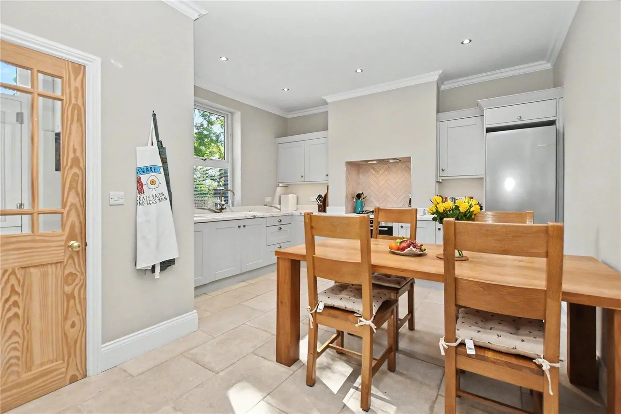 Carr Road, Calverley, LS28, photo 13