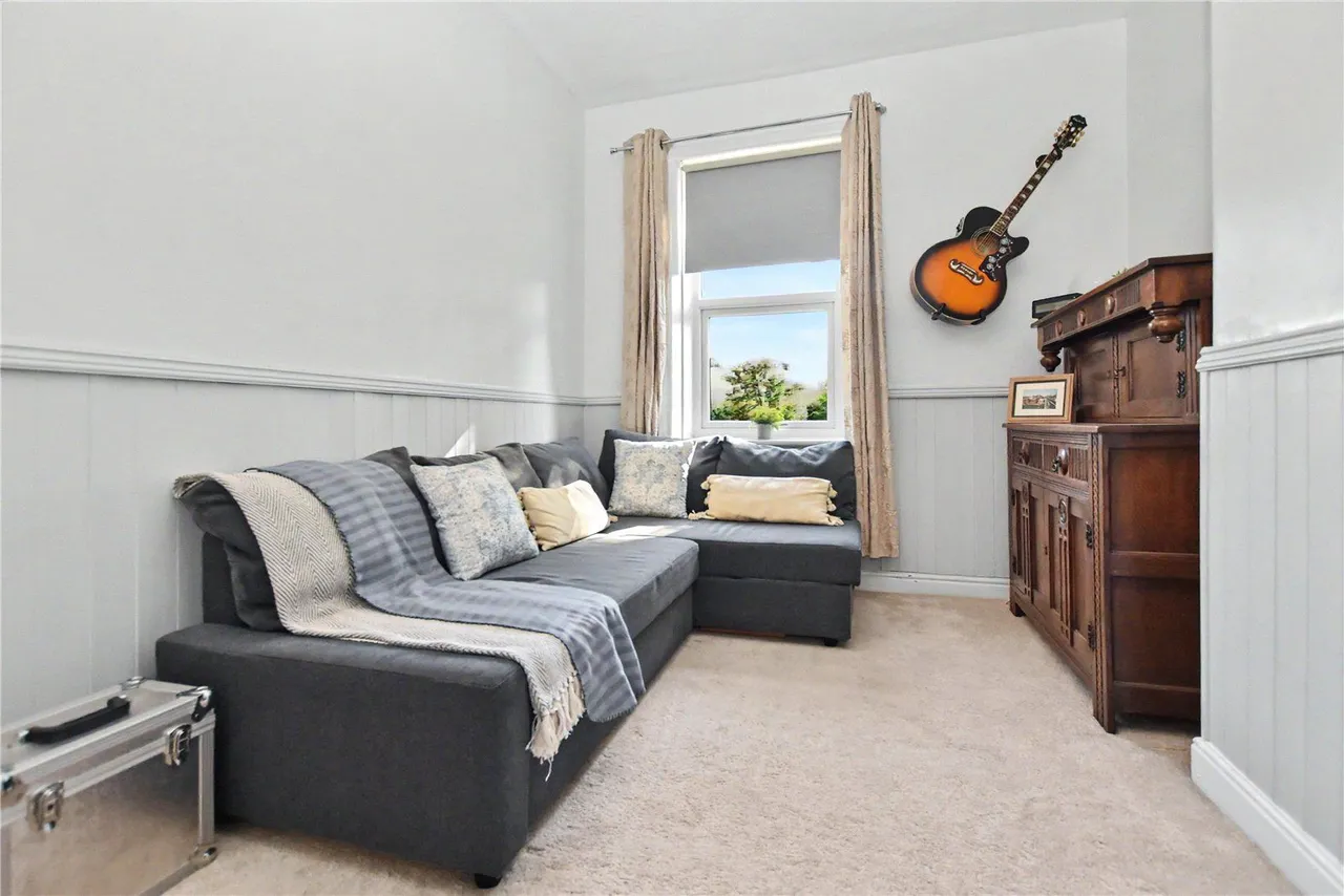 Carr Road, Calverley, LS28, photo 6