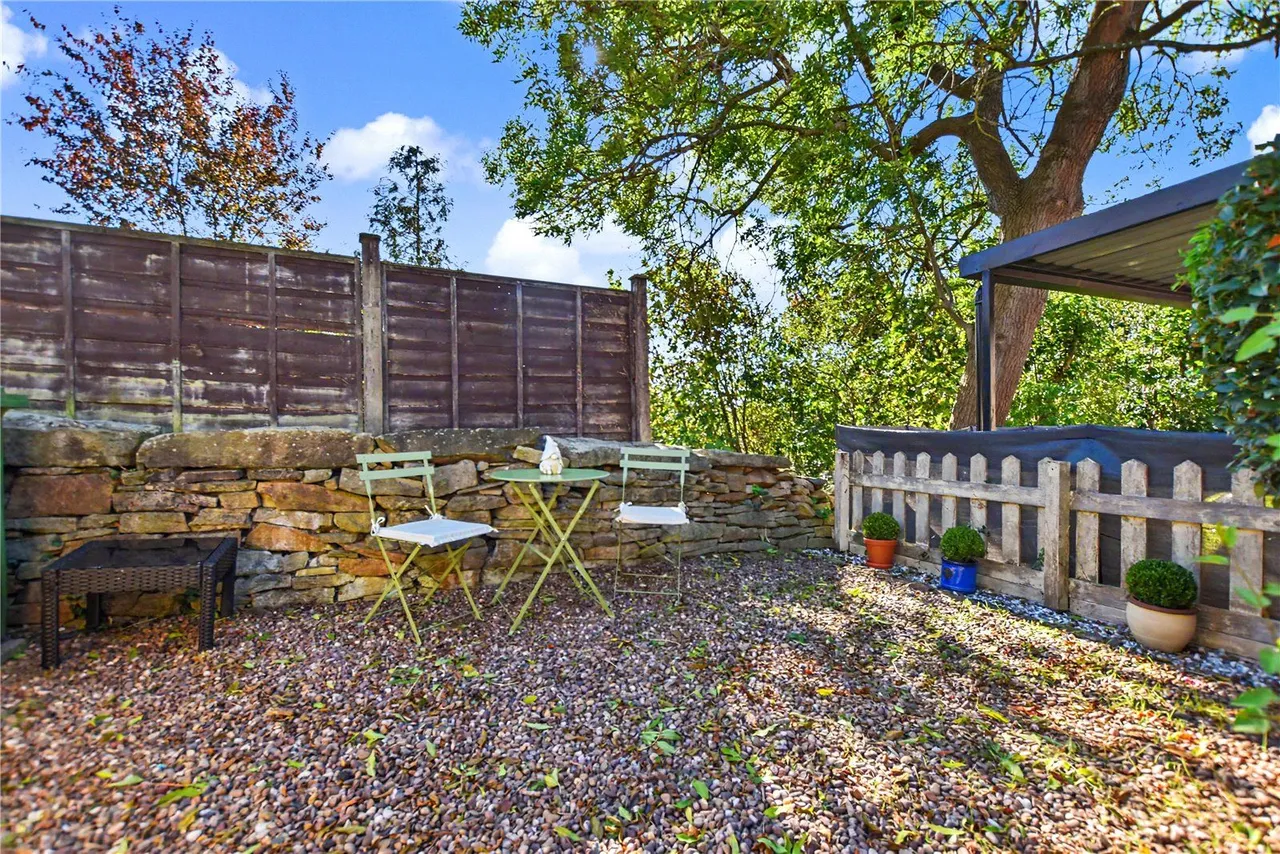Carr Road, Calverley, LS28, photo 8