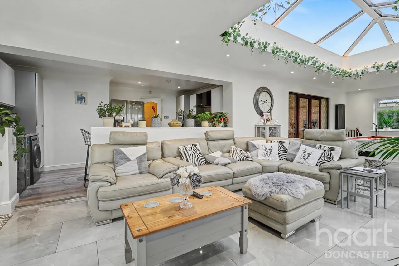 Bloomhill Road, Thorne, DN8, photo 15