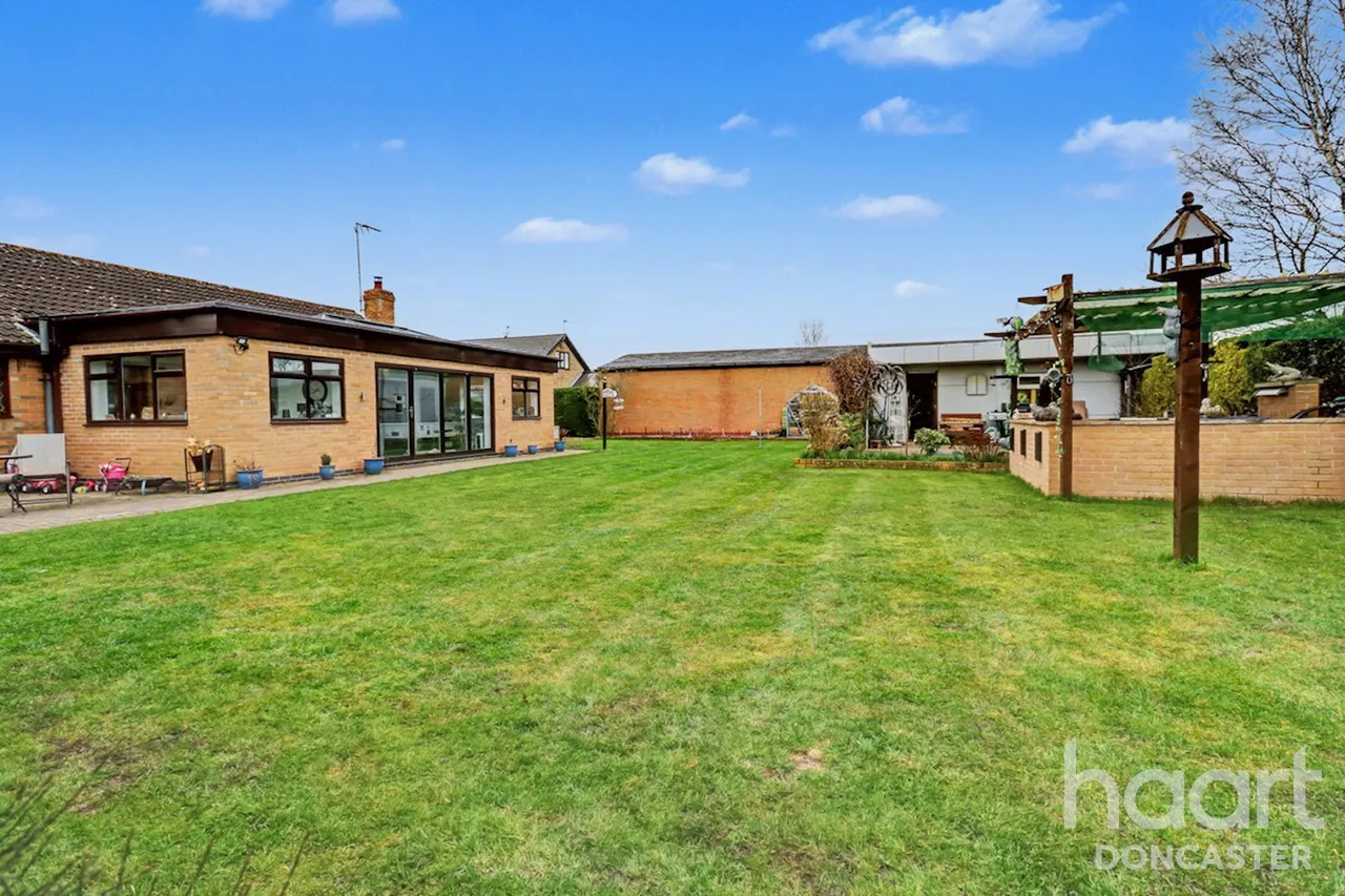 Bloomhill Road, Thorne, DN8, photo 32