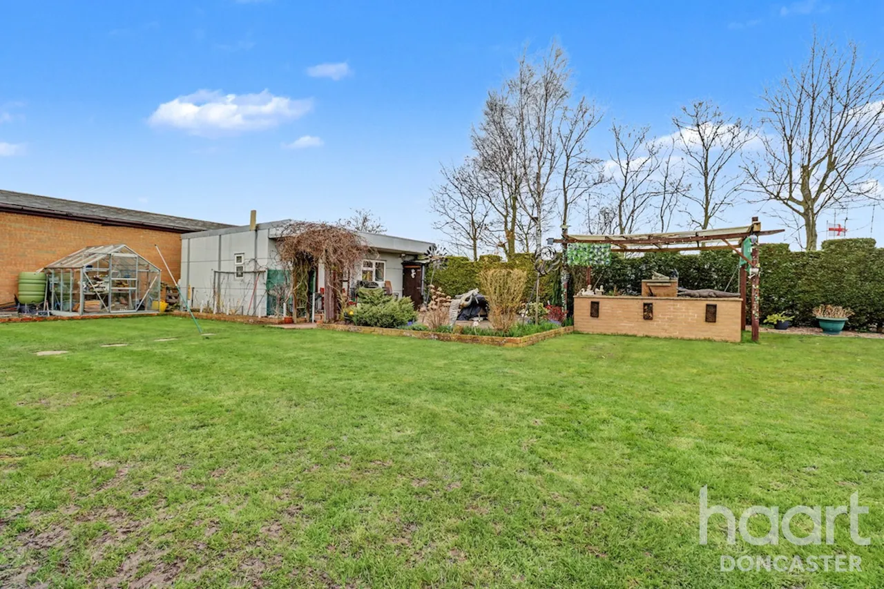 Bloomhill Road, Thorne, DN8, photo 34