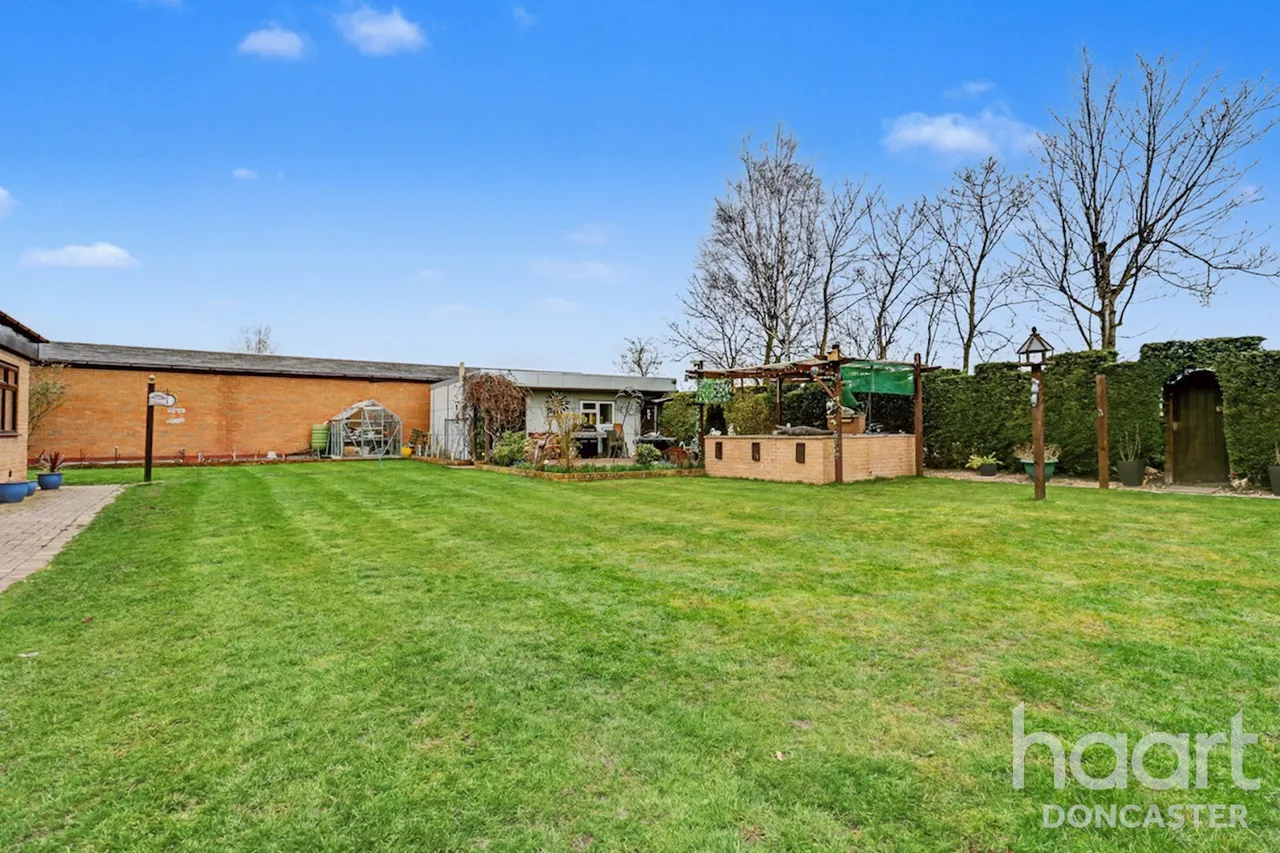 Bloomhill Road, Thorne, DN8, photo 33