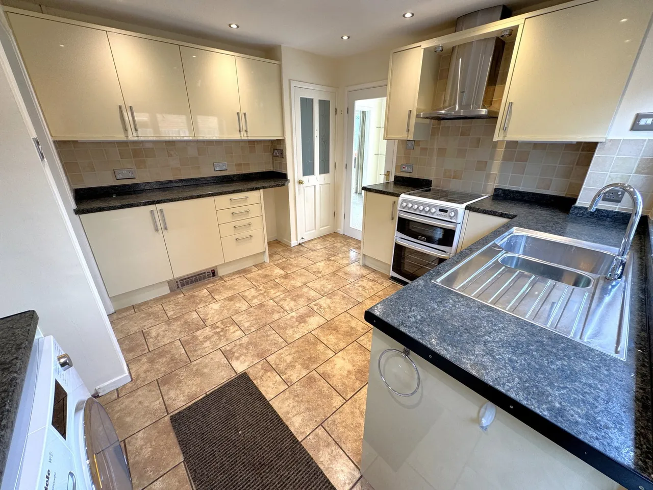Magpie Way, Winslow, photo 5