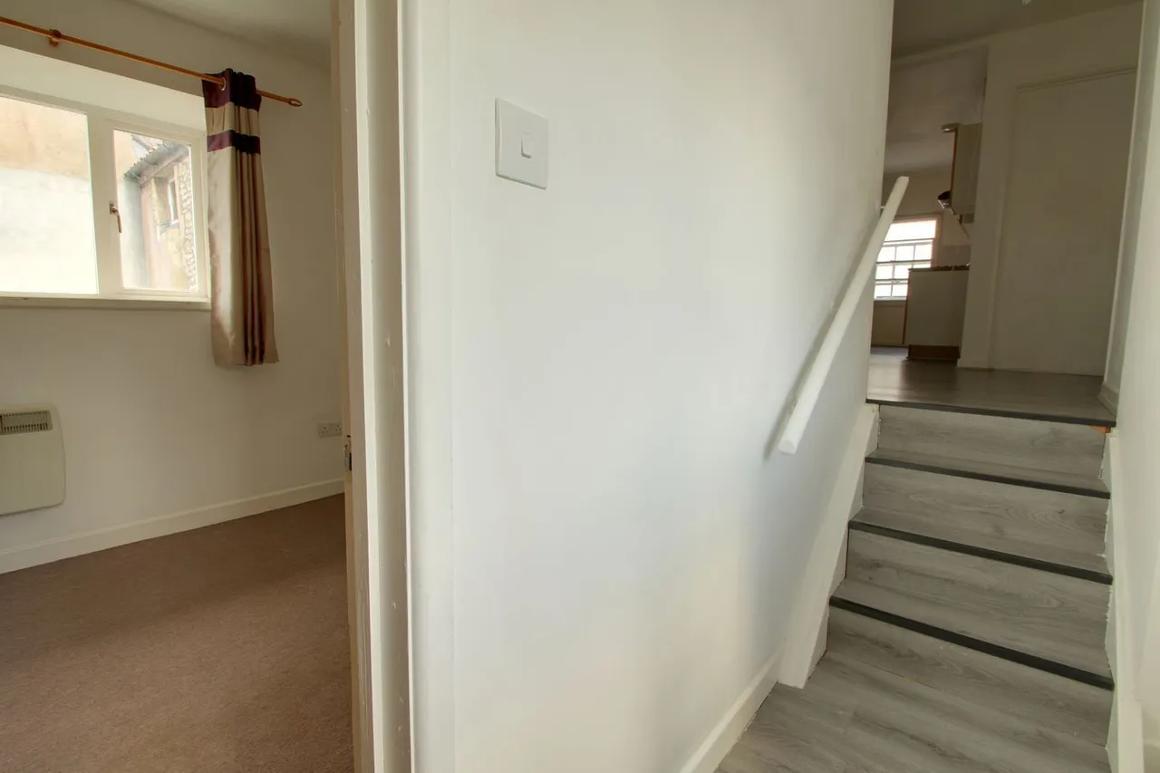 High Street, Shepton Mallet, BA4, photo 6
