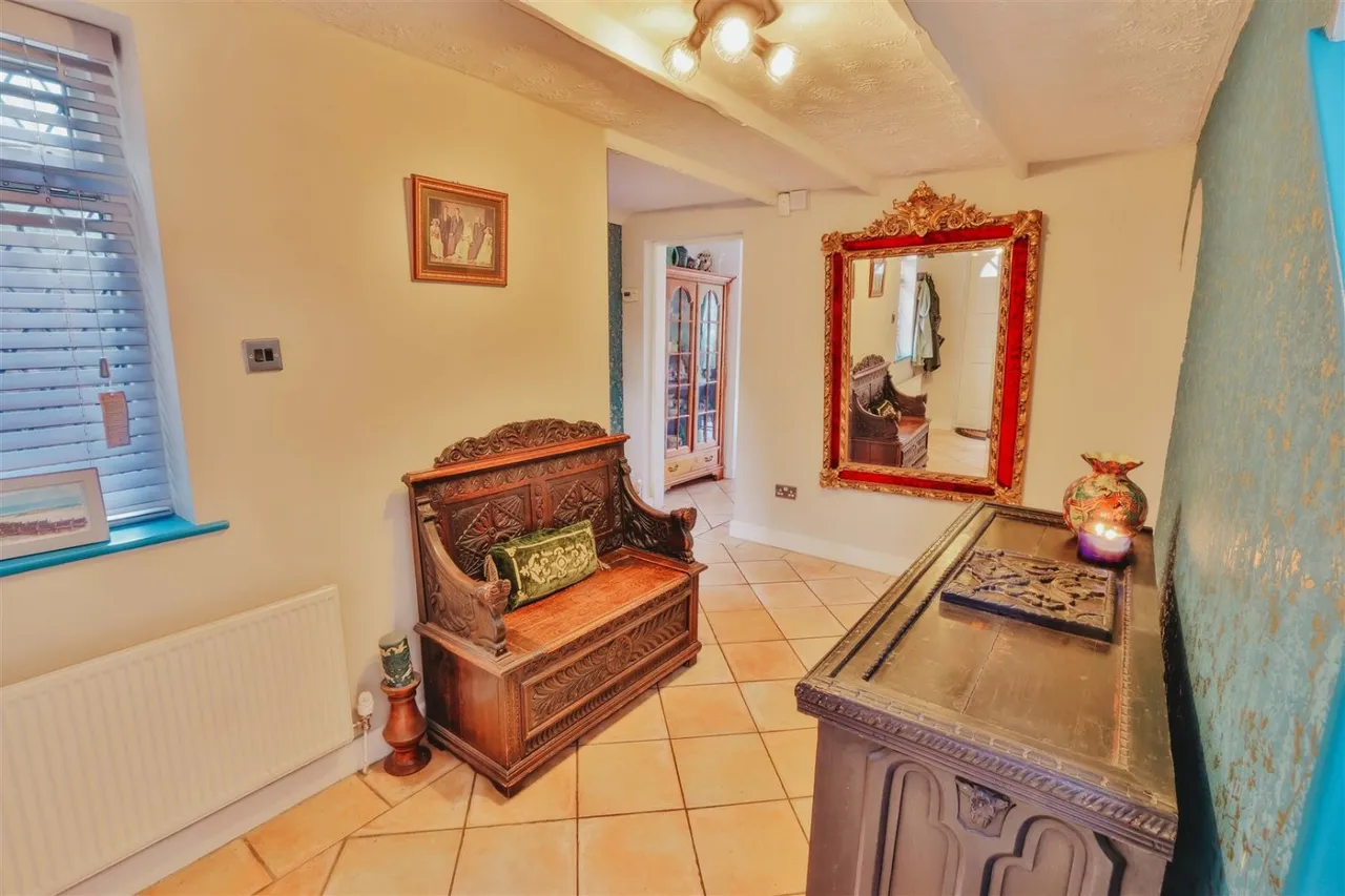 The Old Coach House, Sedgley, DY3, photo 6