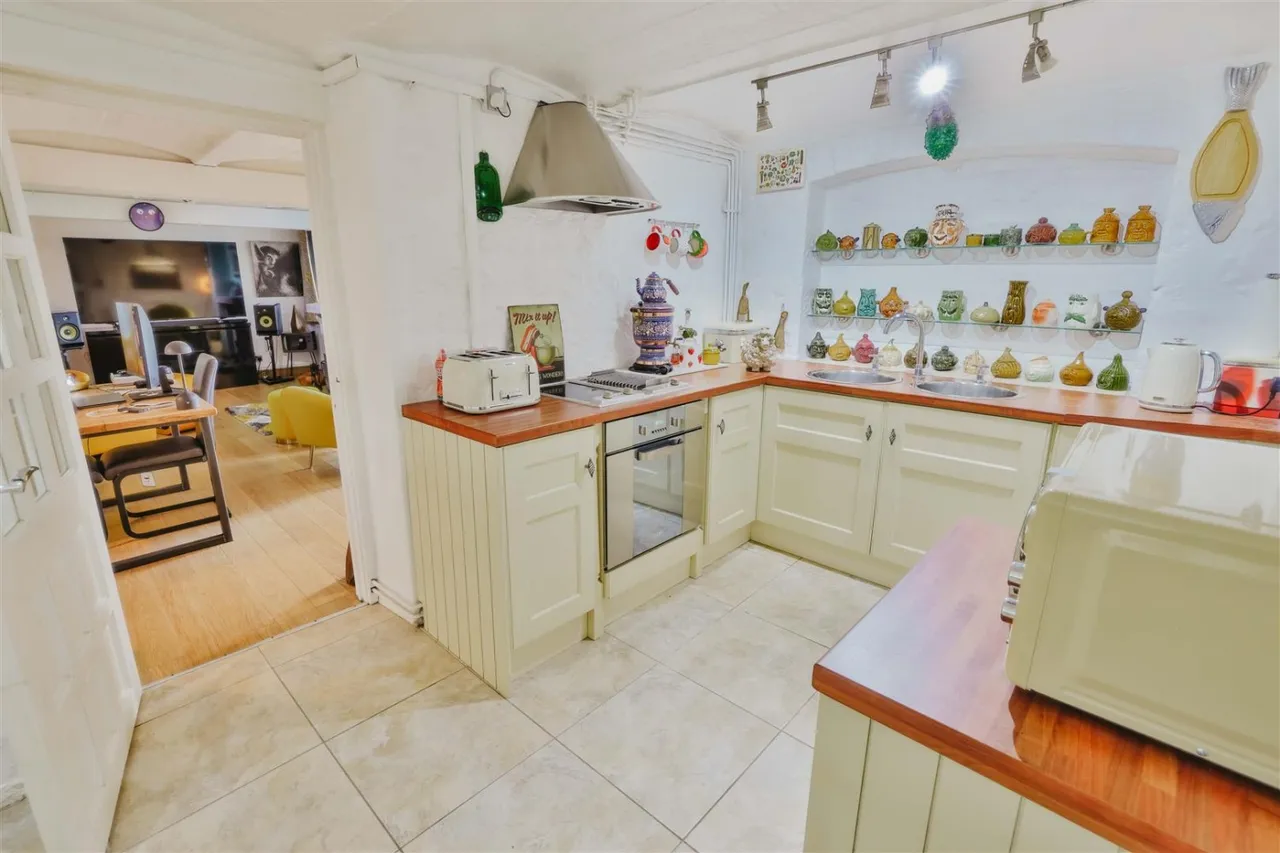 The Old Coach House, Sedgley, DY3, photo 23