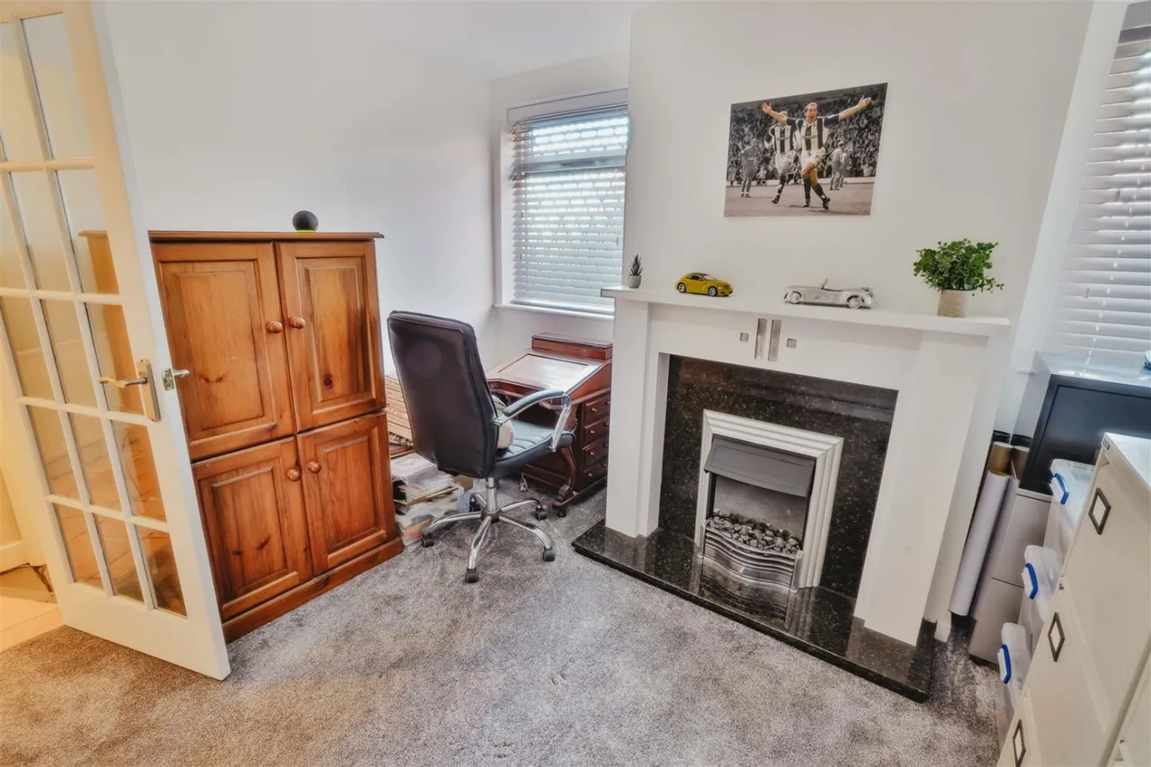 The Old Coach House, Sedgley, DY3, photo 11