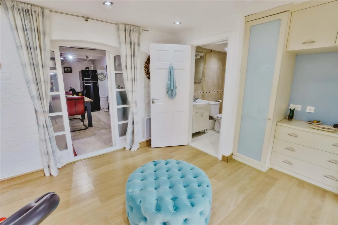 The Old Coach House, Sedgley, DY3, photo 29
