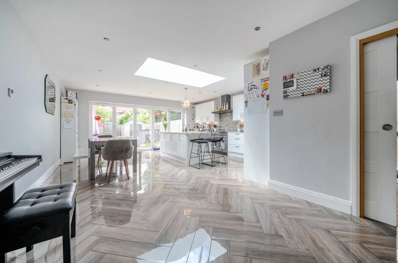 Cedar Lawn Avenue, Barnet, Hertfordshire, EN5 2LP, photo 7