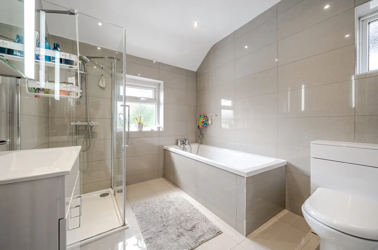Cedar Lawn Avenue, Barnet, Hertfordshire, EN5 2LP, photo 16