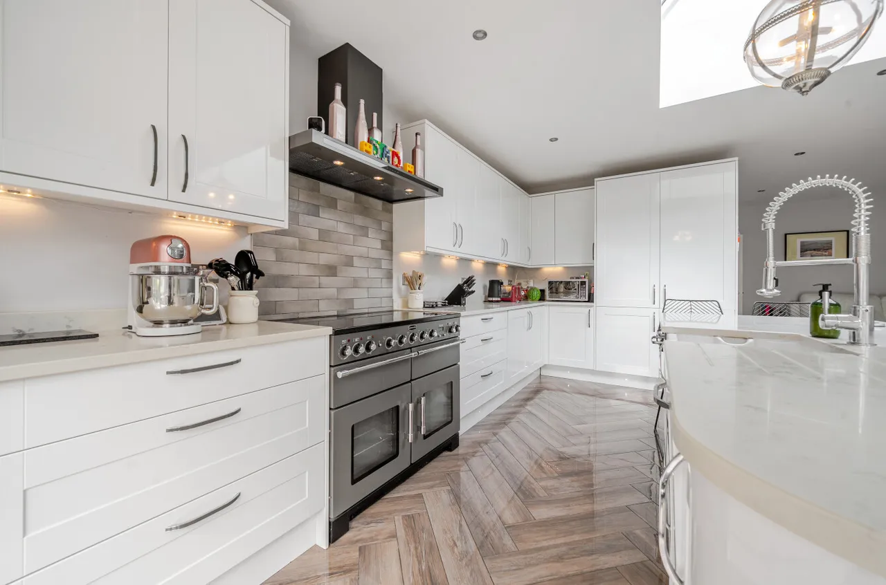 Cedar Lawn Avenue, Barnet, Hertfordshire, EN5 2LP, photo 4