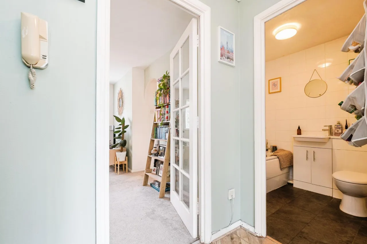 Greenacre Gardens, London, E17, photo 10