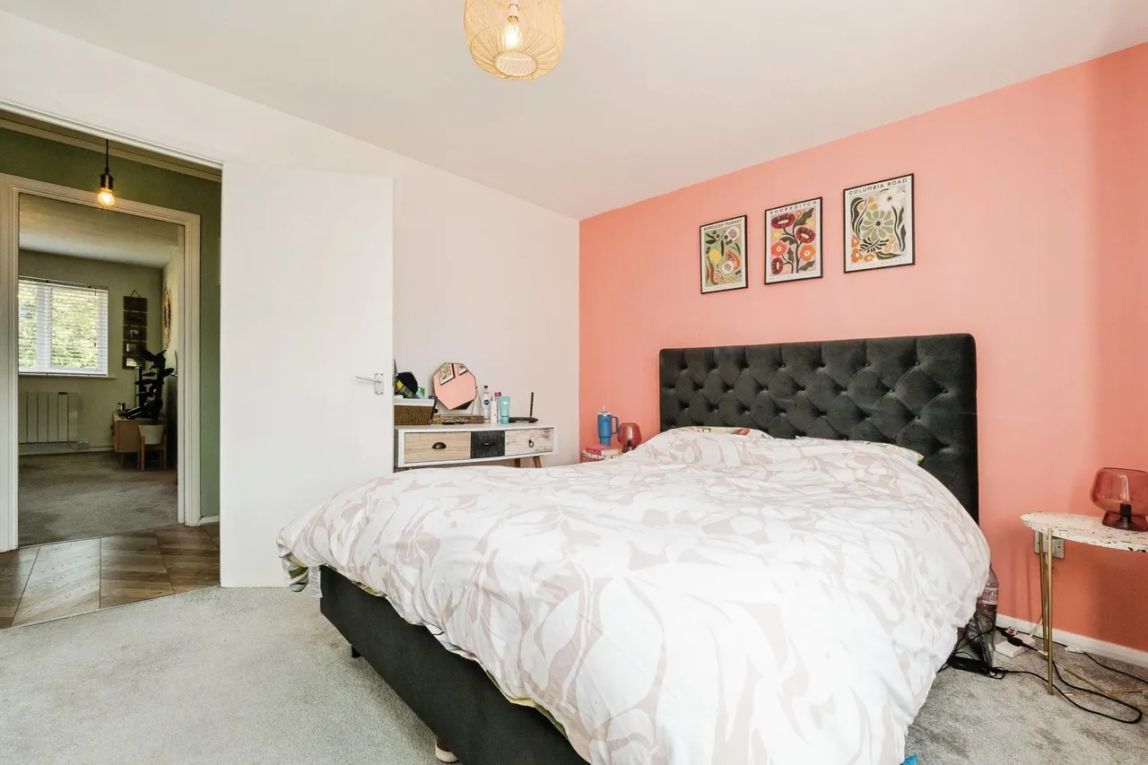 Greenacre Gardens, London, E17, photo 11