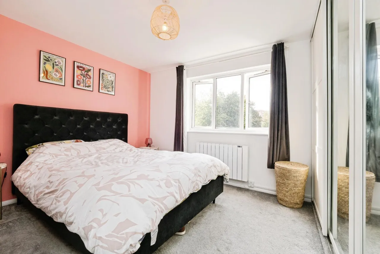 Greenacre Gardens, London, E17, photo 3