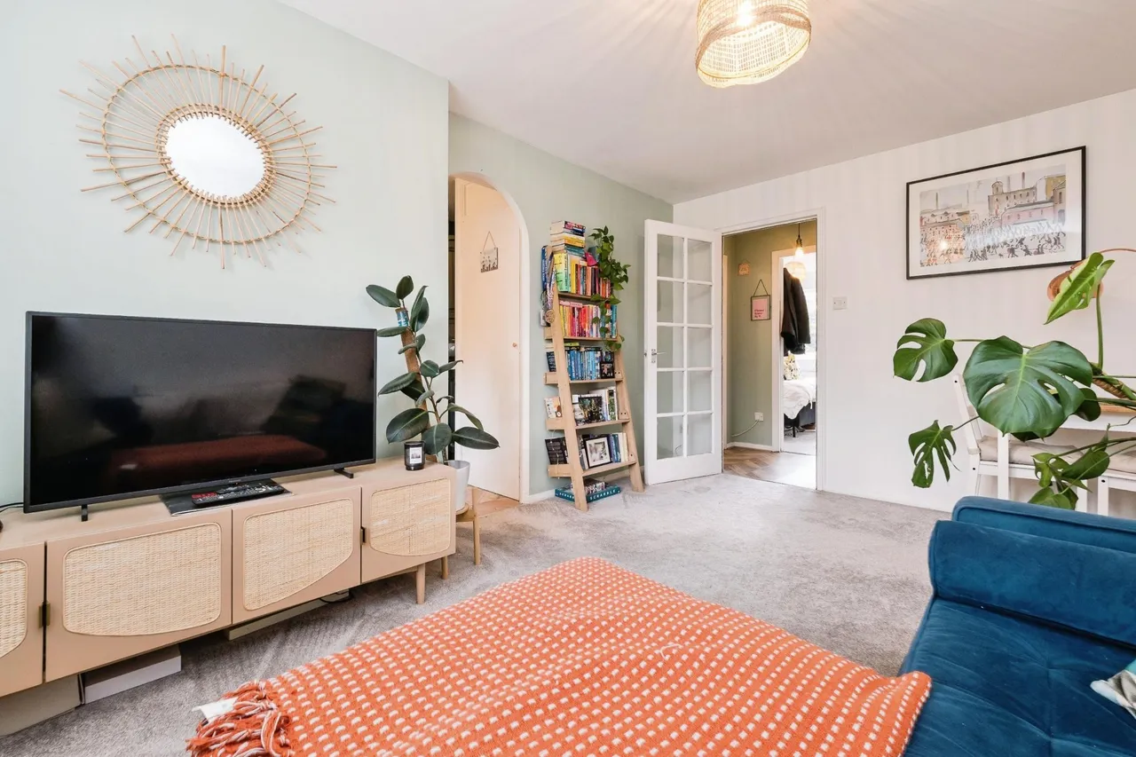 Greenacre Gardens, London, E17, photo 5