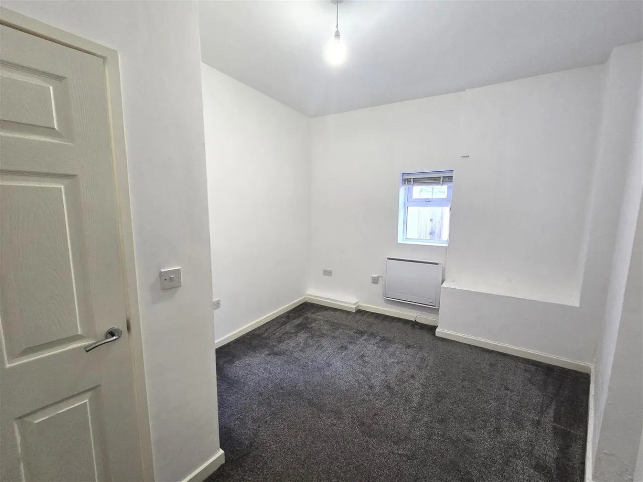 Queens Road, Aldershot, GU11, photo 5