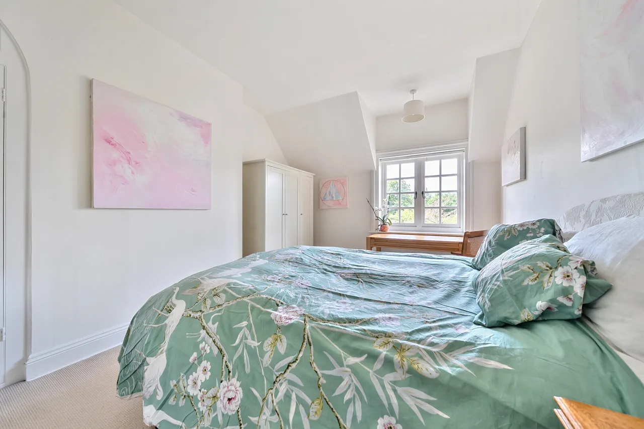 Horsham Road, Handcross, RH17, photo 7