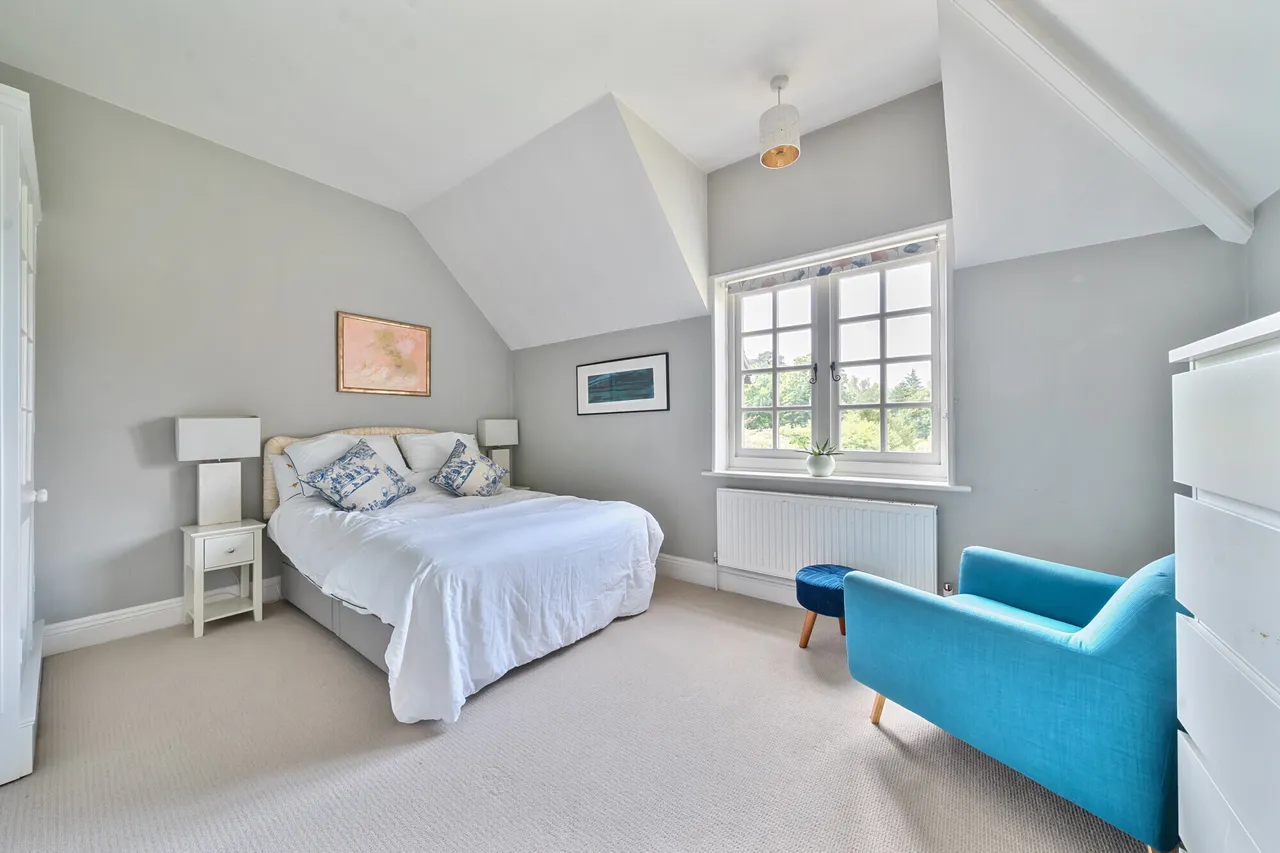 Horsham Road, Handcross, RH17, photo 6