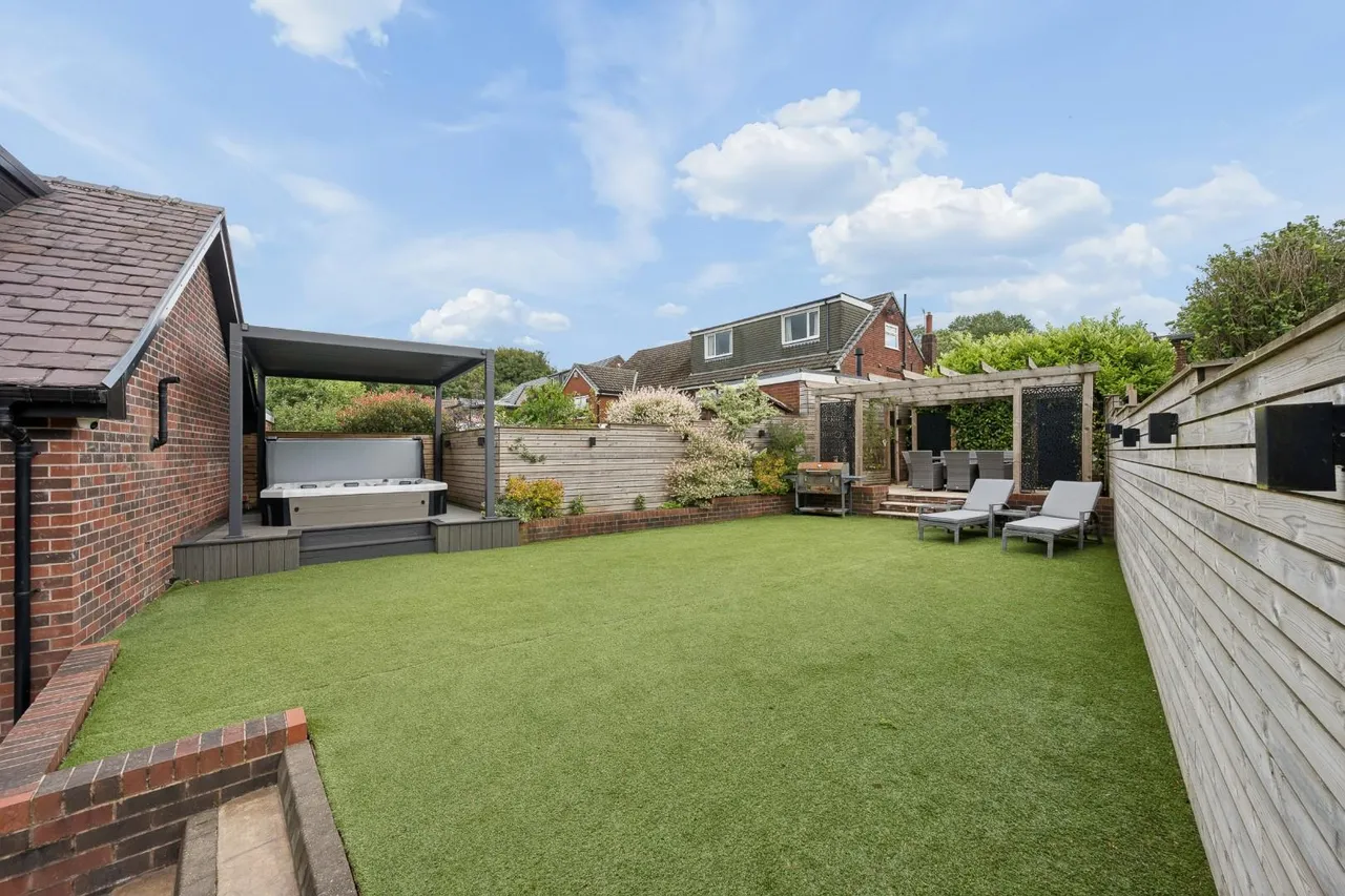 Crag Avenue, Summerseat, Bury, BL9 5NZ, photo 13