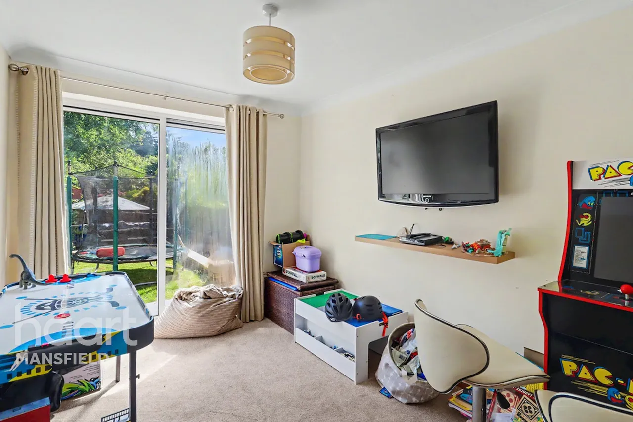 Chestnut Close, Mansfield, NG18, photo 17