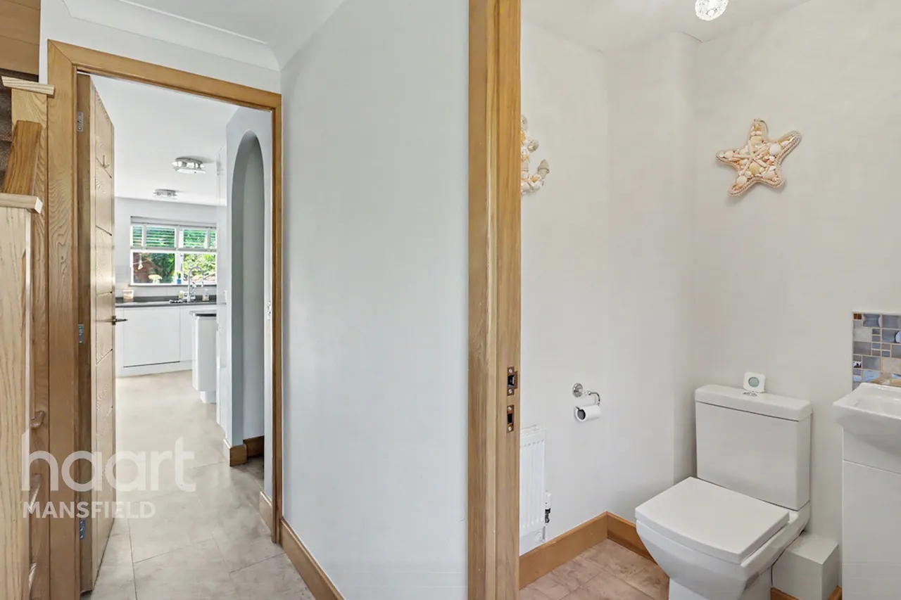 Chestnut Close, Mansfield, NG18, photo 12