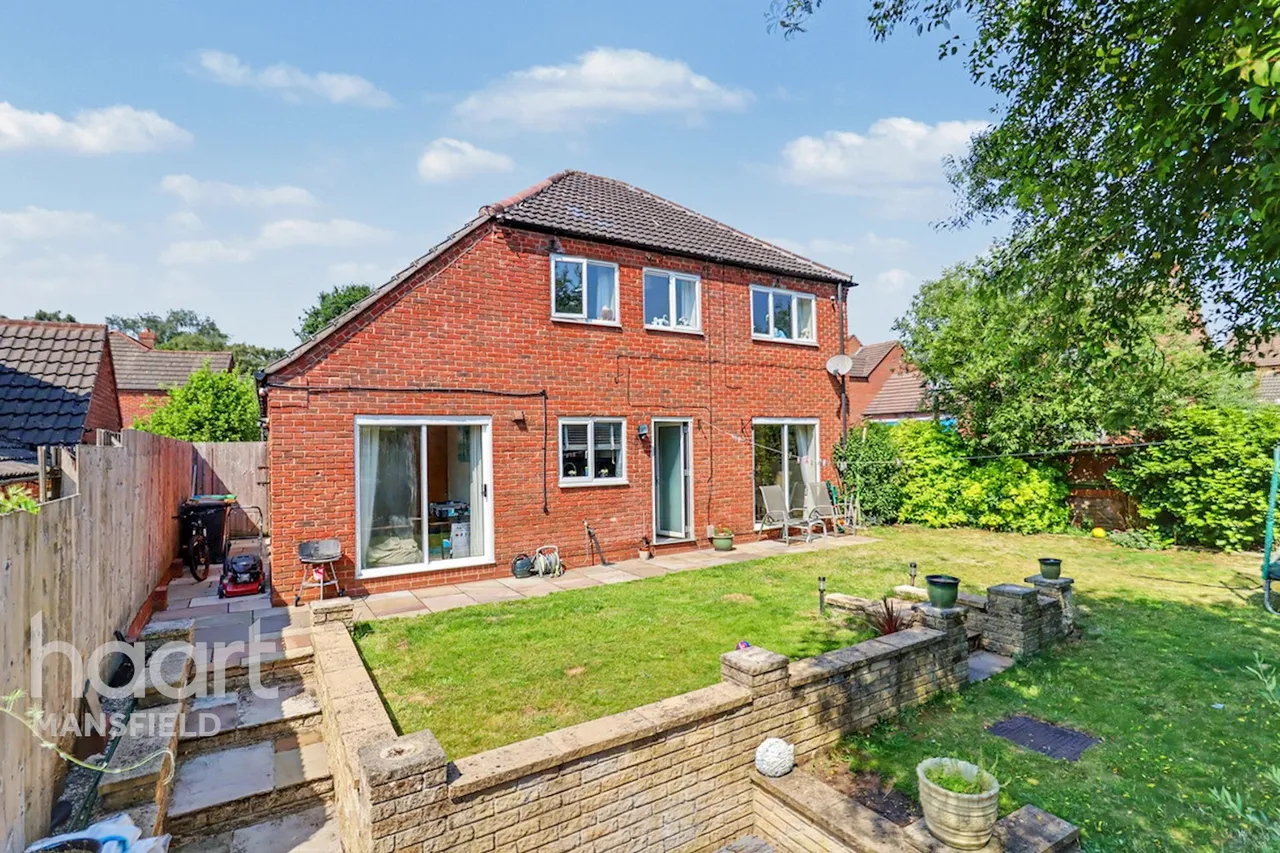 Chestnut Close, Mansfield, NG18, photo 30