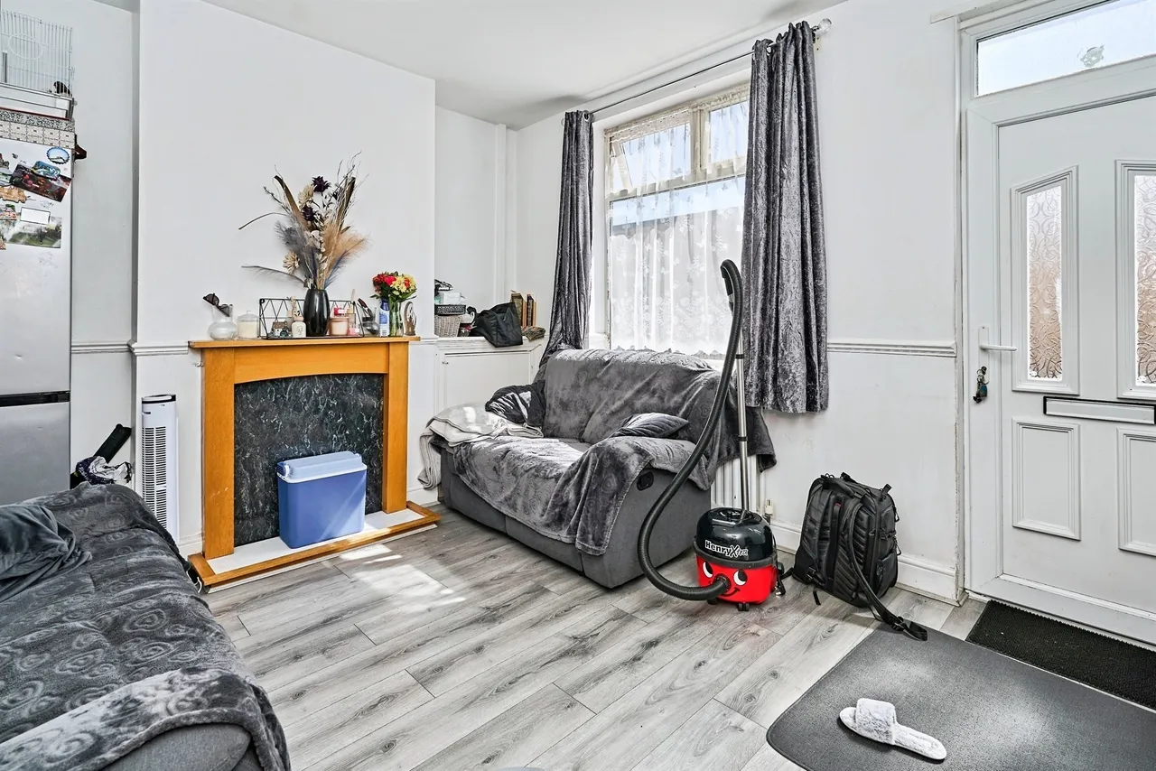 Short Street, Darlaston, WS10, photo 13