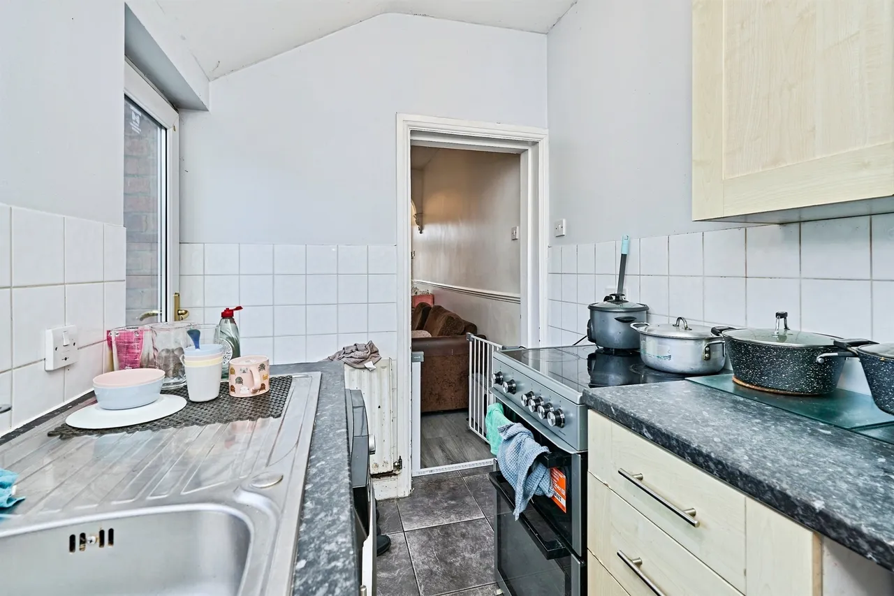 Short Street, Darlaston, WS10, photo 3