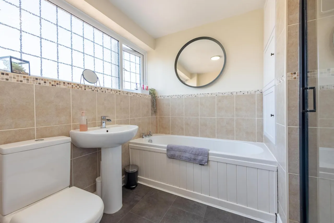Fir Grove, Wollaston, Stourbridge, photo 26