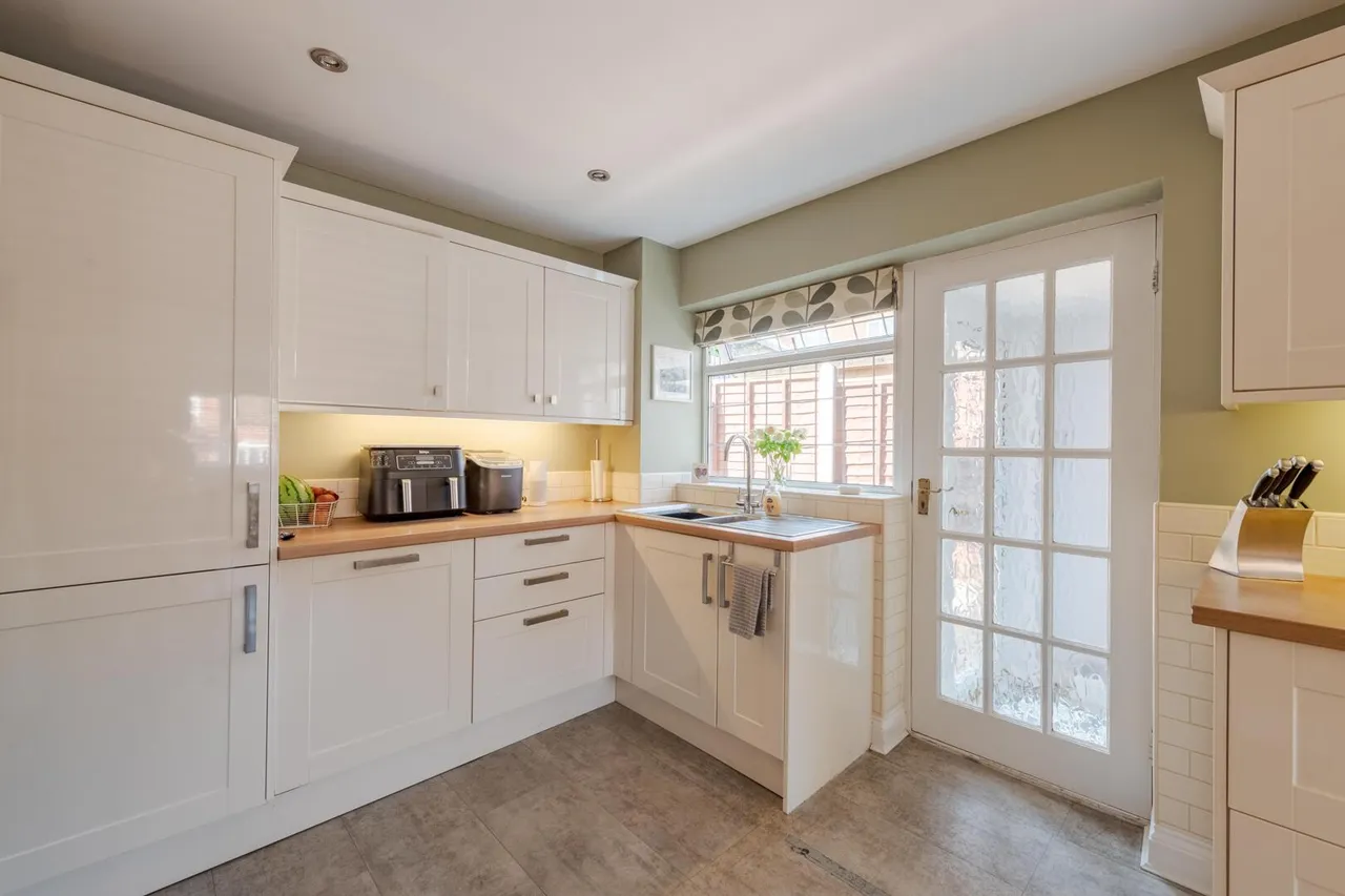 Fir Grove, Wollaston, Stourbridge, photo 12