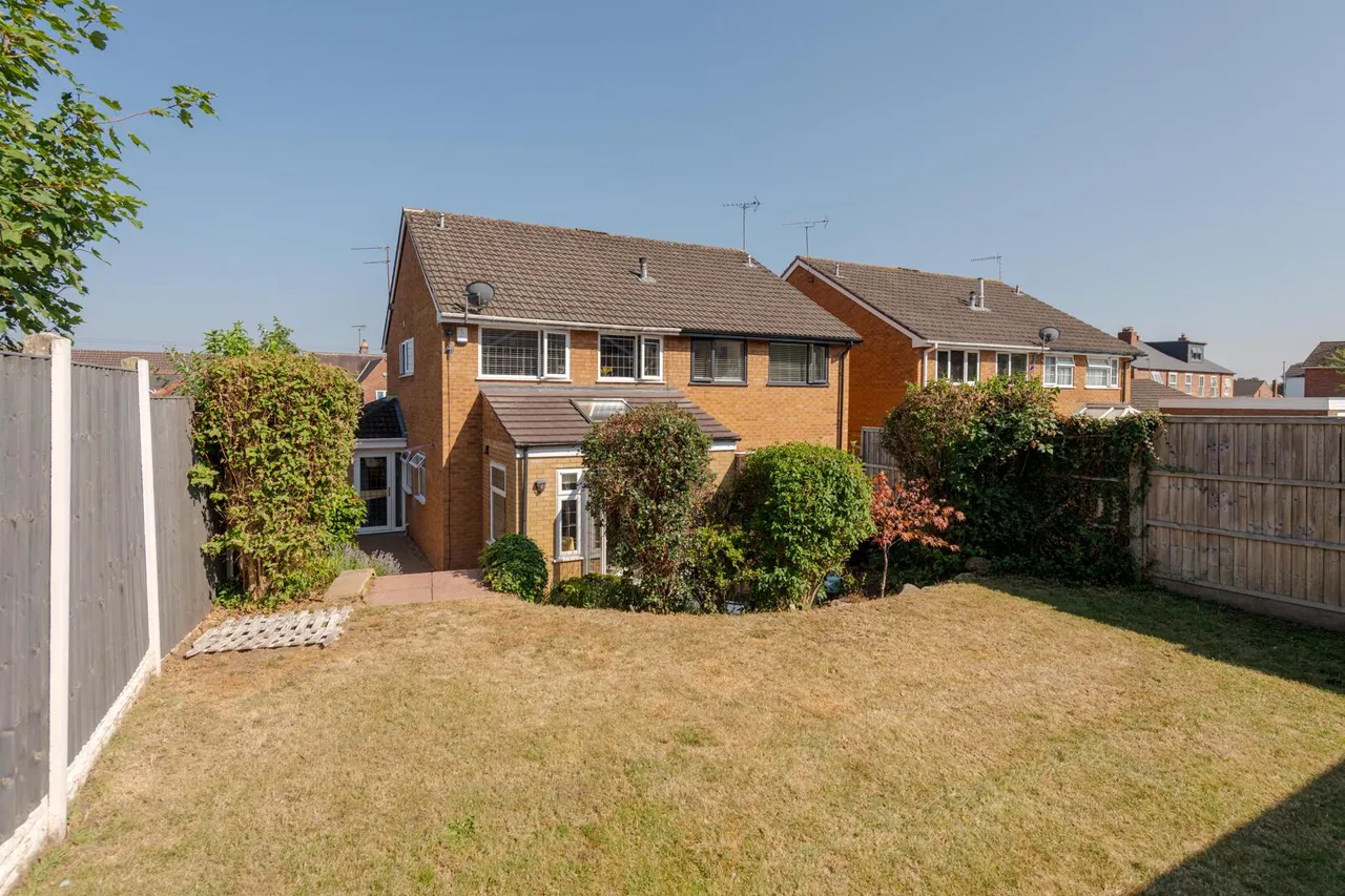 Fir Grove, Wollaston, Stourbridge, photo 31
