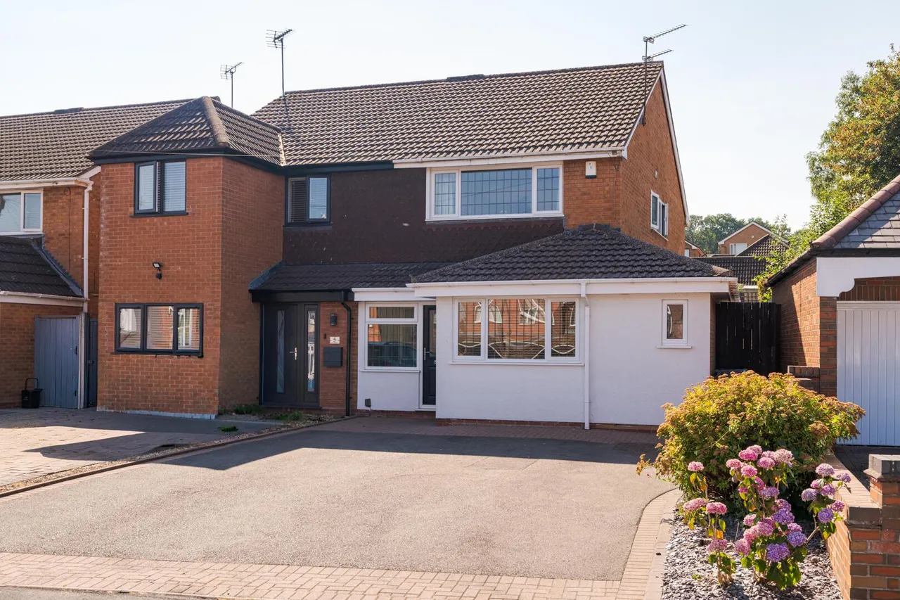 Fir Grove, Wollaston, Stourbridge, photo 37