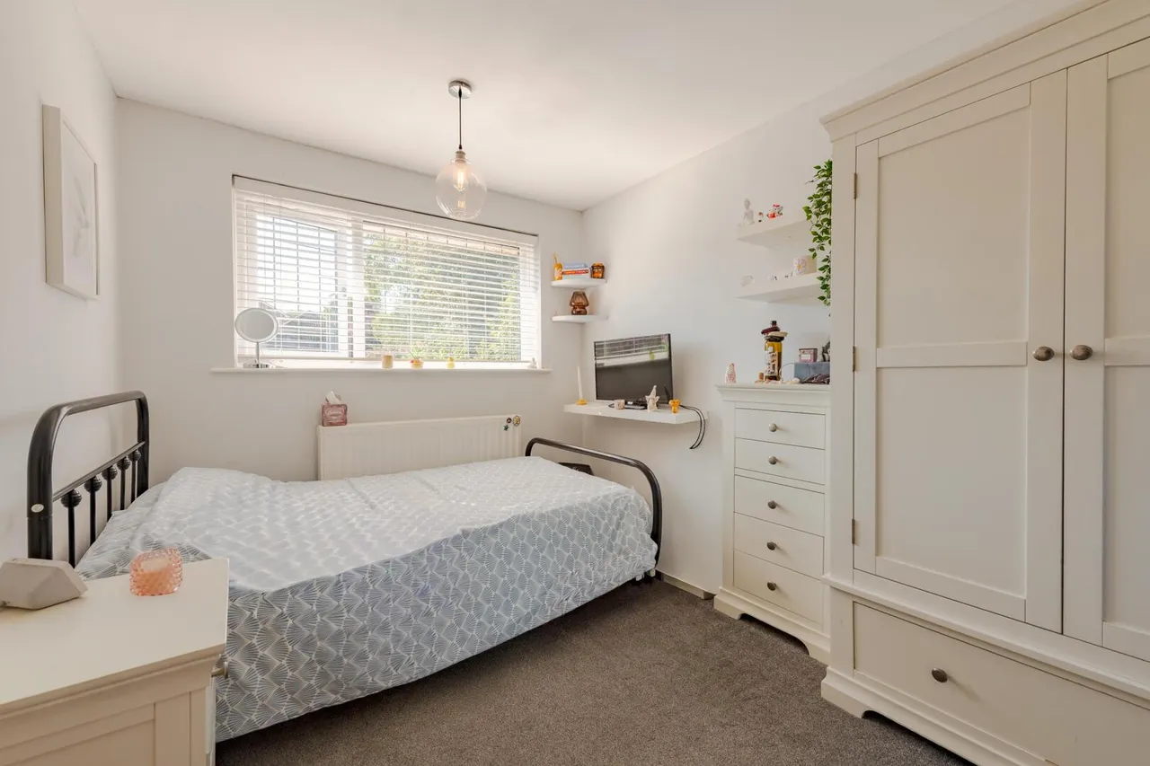 Fir Grove, Wollaston, Stourbridge, photo 22