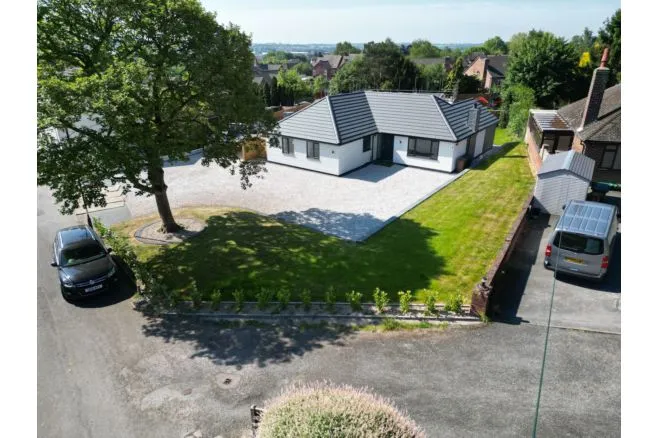 4 bed house for sale — Rose Tree Lane, Swadlincote