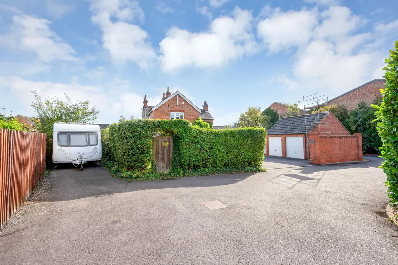 Main Street, Asfordby, LE14, photo 20