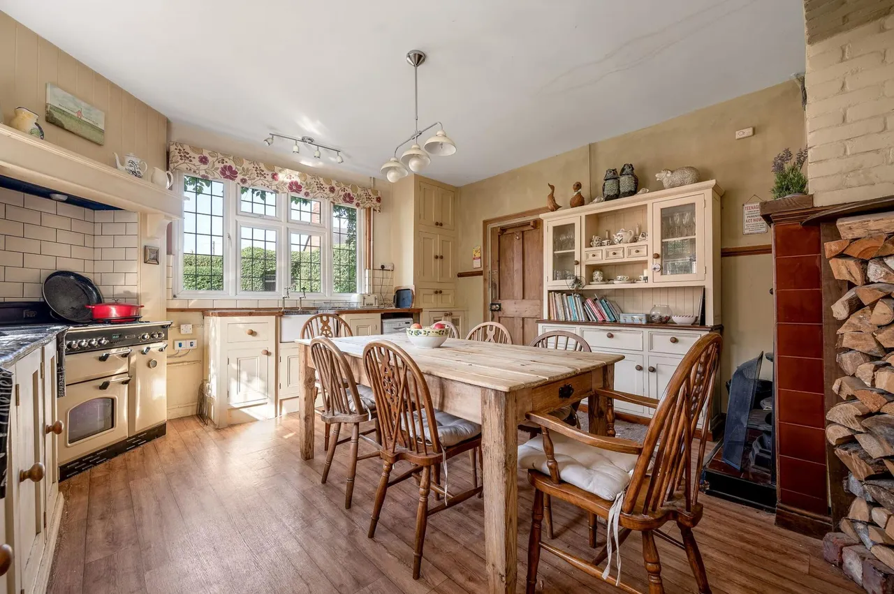 Main Street, Asfordby, LE14, photo 9