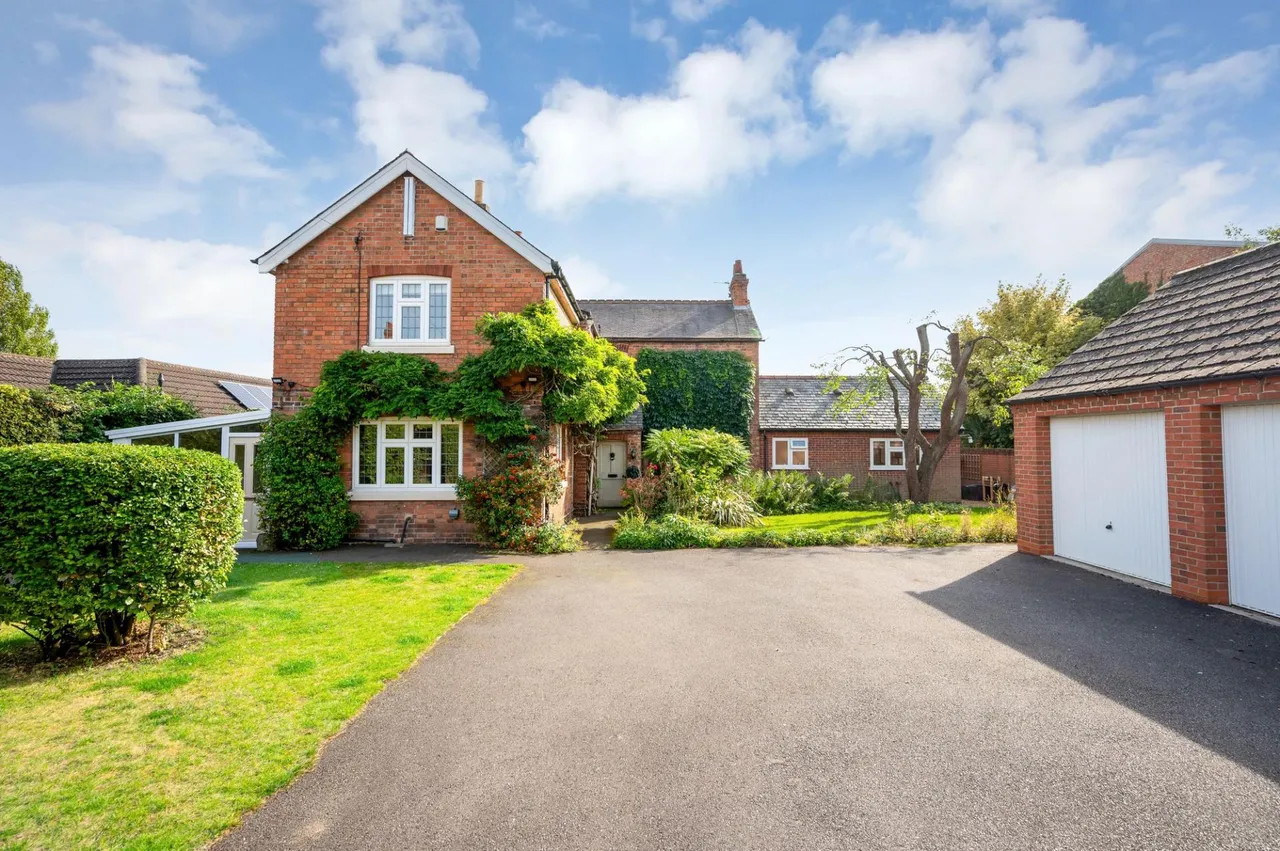 Main Street, Asfordby, LE14, photo 29
