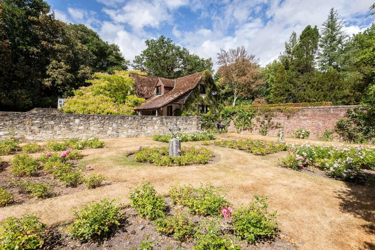 Sutton End, Sutton, RH20, photo 40