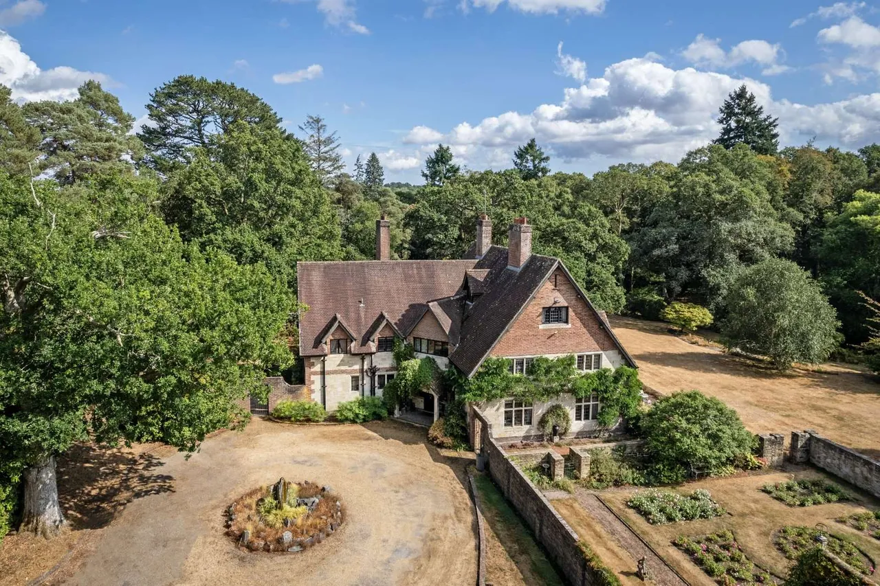 6 bed house for sale, Sutton End, Sutton, RH20