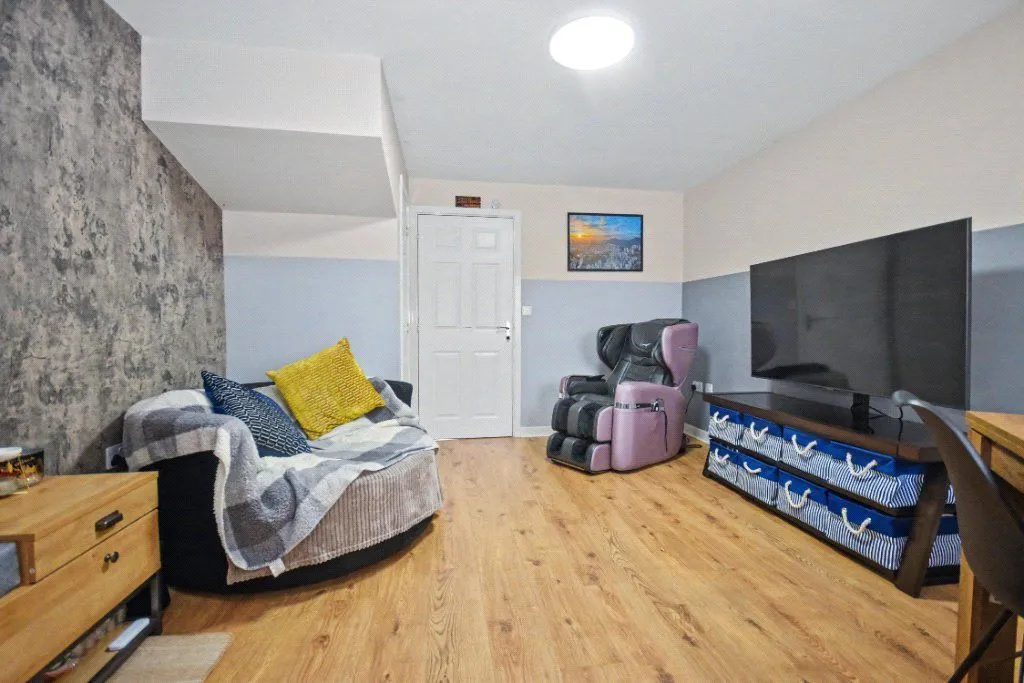 Ruby Street, Wakefield, WF1, photo 2