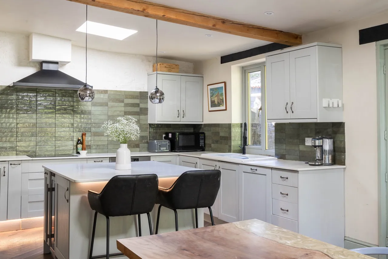 Warminster Road, Rodden, BA11, photo 3