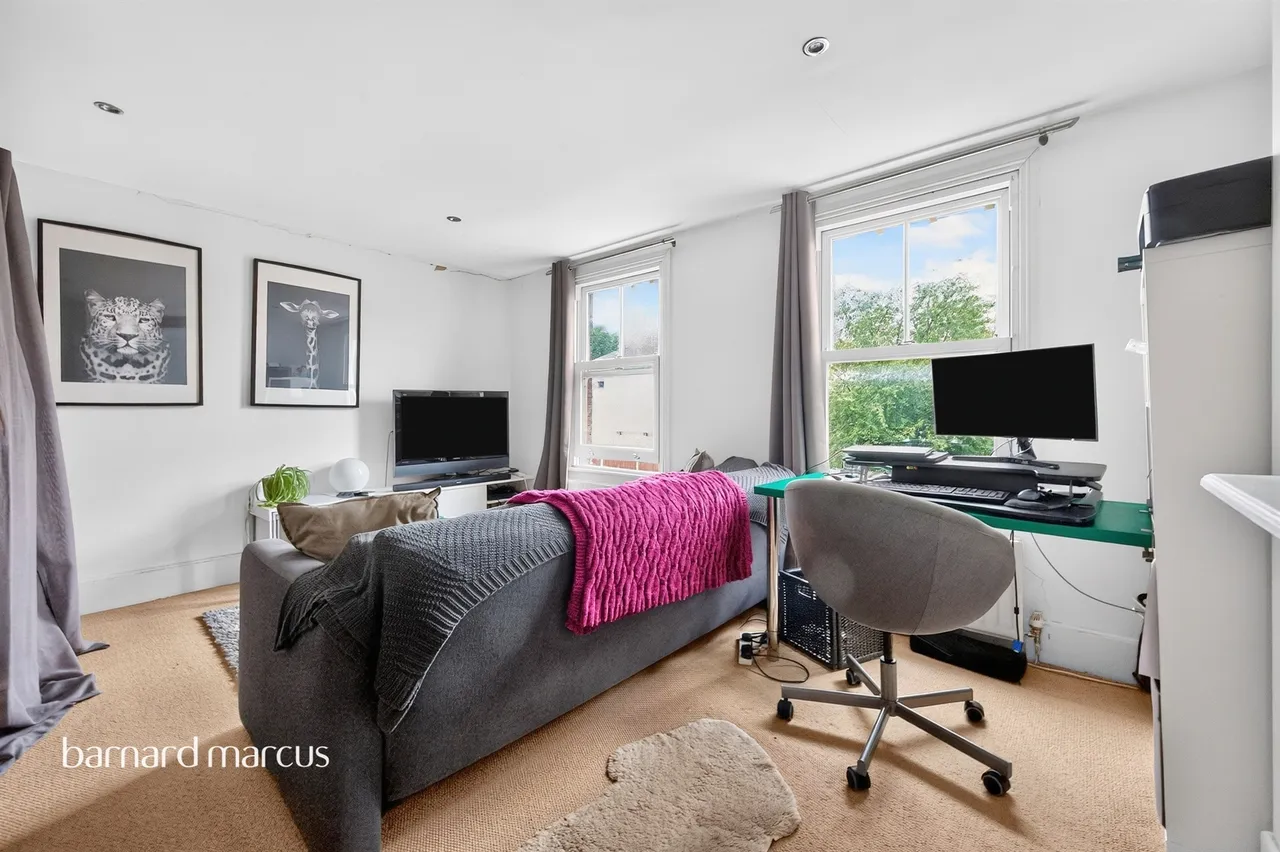 King Charles Crescent, Surbiton, photo 8
