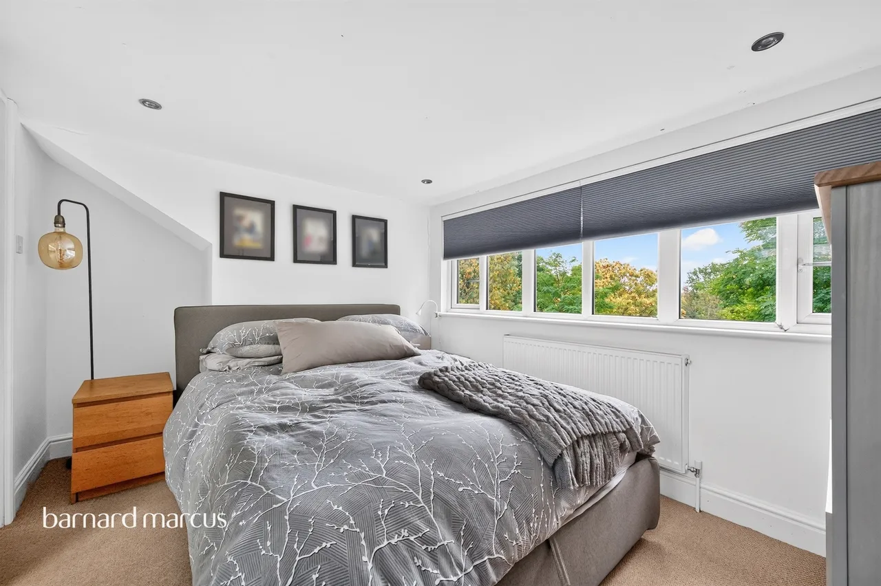 King Charles Crescent, Surbiton, photo 6