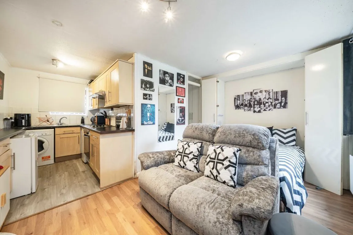 Wilkinson Way, W4, photo 4