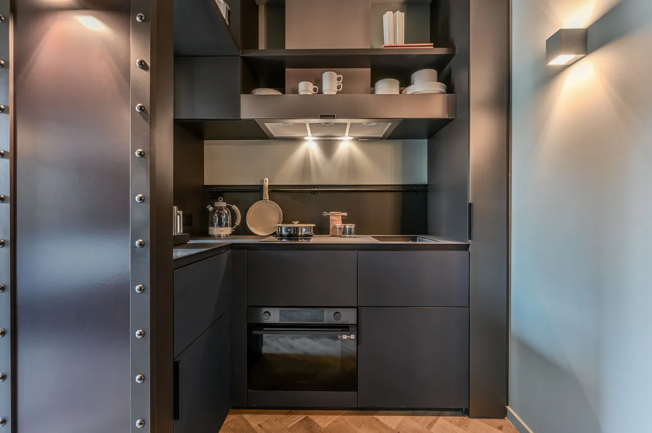 Showflat 1 Dandi Battersea, Haydon Way, London, photo 5