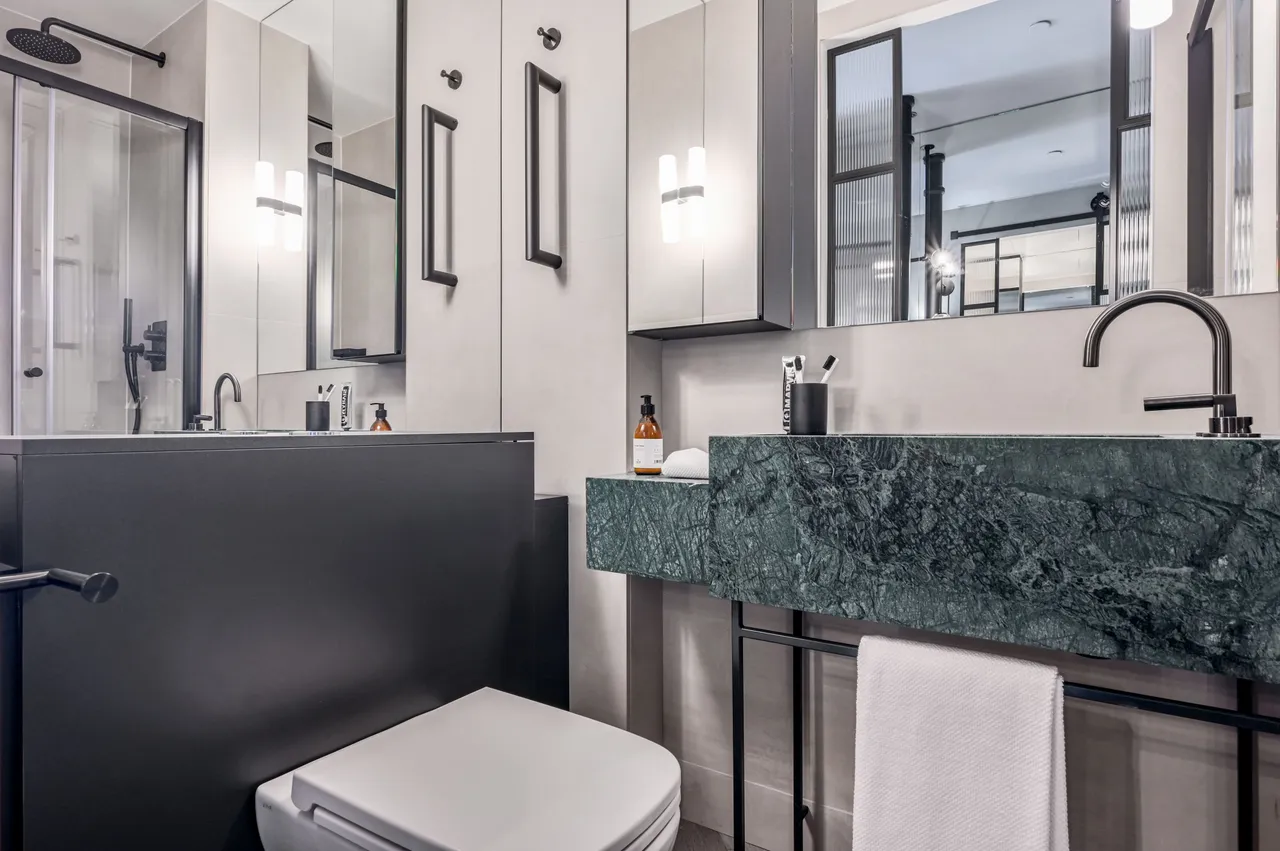 Showflat 1 Dandi Battersea, Haydon Way, London, photo 7