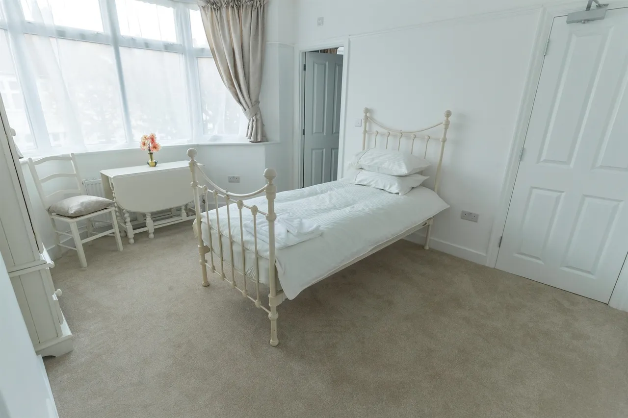 Pagehurst Road, Croydon, photo 8